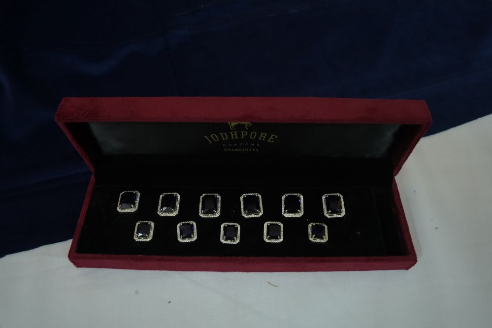Sapphire Luxe Button